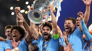 更是对他在 更是对他在